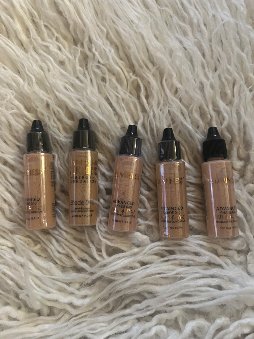Luminess Liquid airbrush Foundation Warm Beige Tones. Shade 040